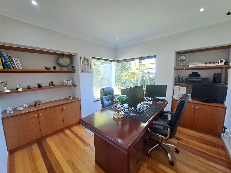 4 Bedroom Property for Sale in Steynsrust Western Cape